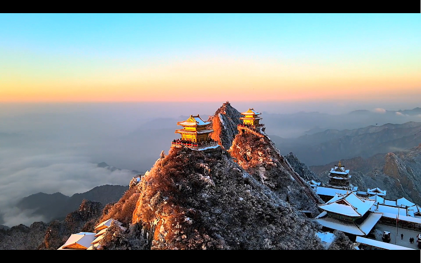 “浮生只合尊前老.雪满长安道.故人早晚上高台.赠我江南春色、一枝梅.”哔哩哔哩bilibili