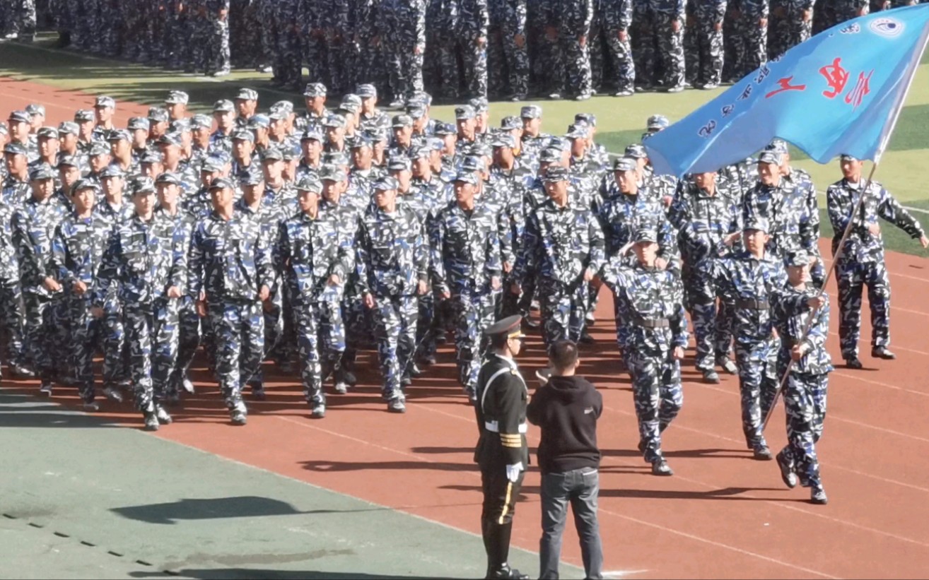 渤海船舶职业学院20级新生军训 机电工程系方队哔哩哔哩bilibili