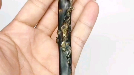 千年长一宝,血柳深海寻,海柳血柳黑金刚满血纹异型细长款烟嘴,天然