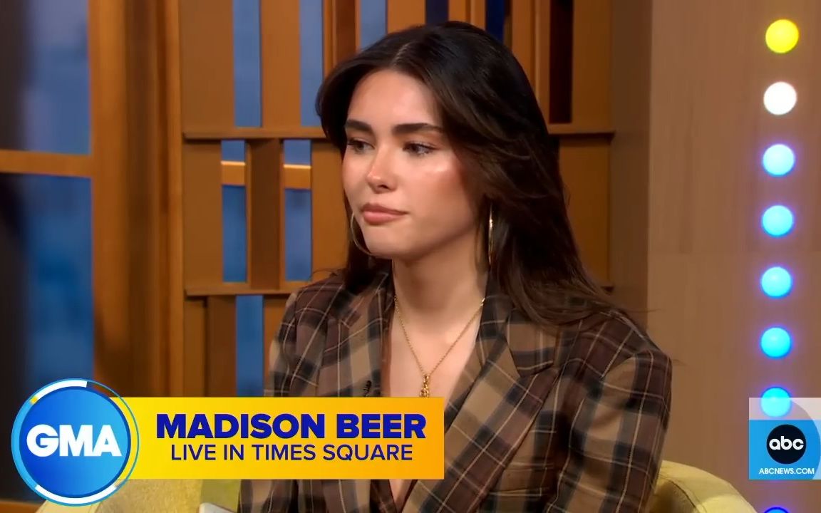 [图]【Madison Beer】啤酒妹聊自己的新书/回忆录'The Half of It'以及即将发行的第二张个人专辑 ｜GMA