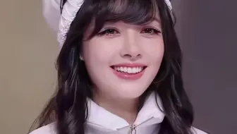 天哪！完全理解她会嫌弃自己儿子丑了……
