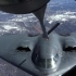 B2隐形轰炸机空中加油
