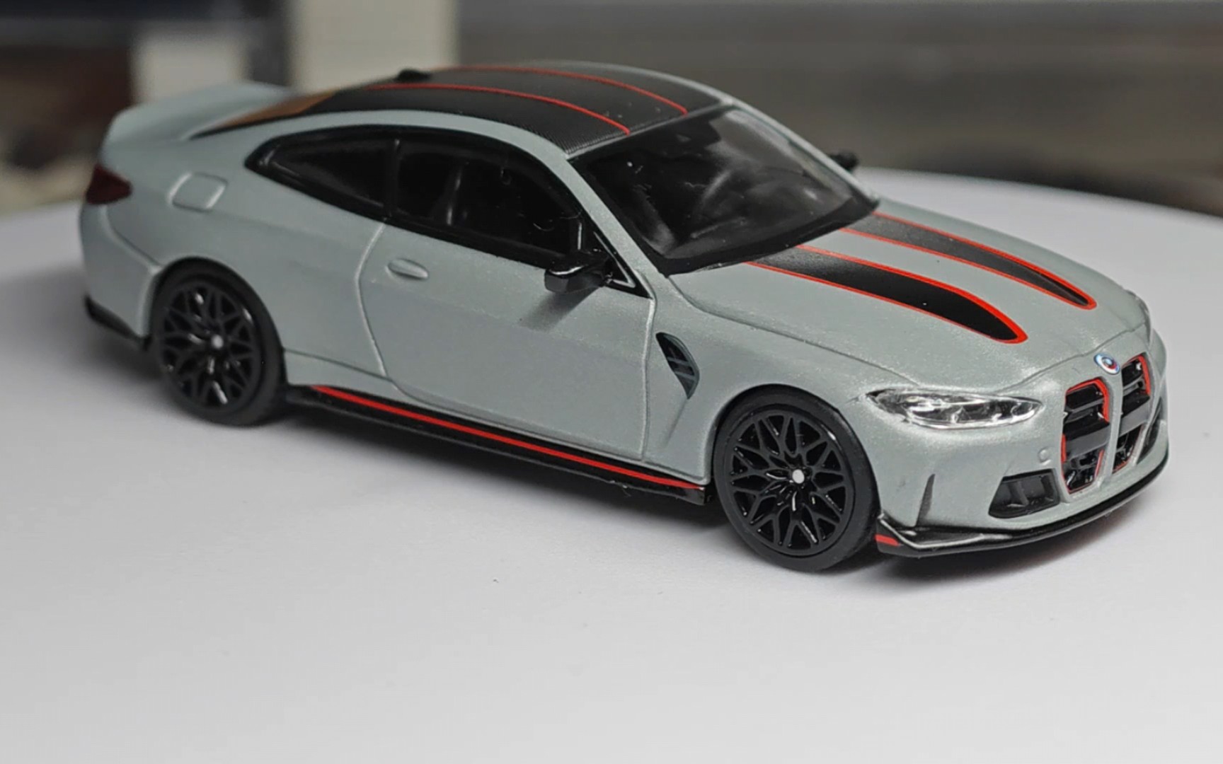 minigt 1:64宝马m4 csl车模分享
