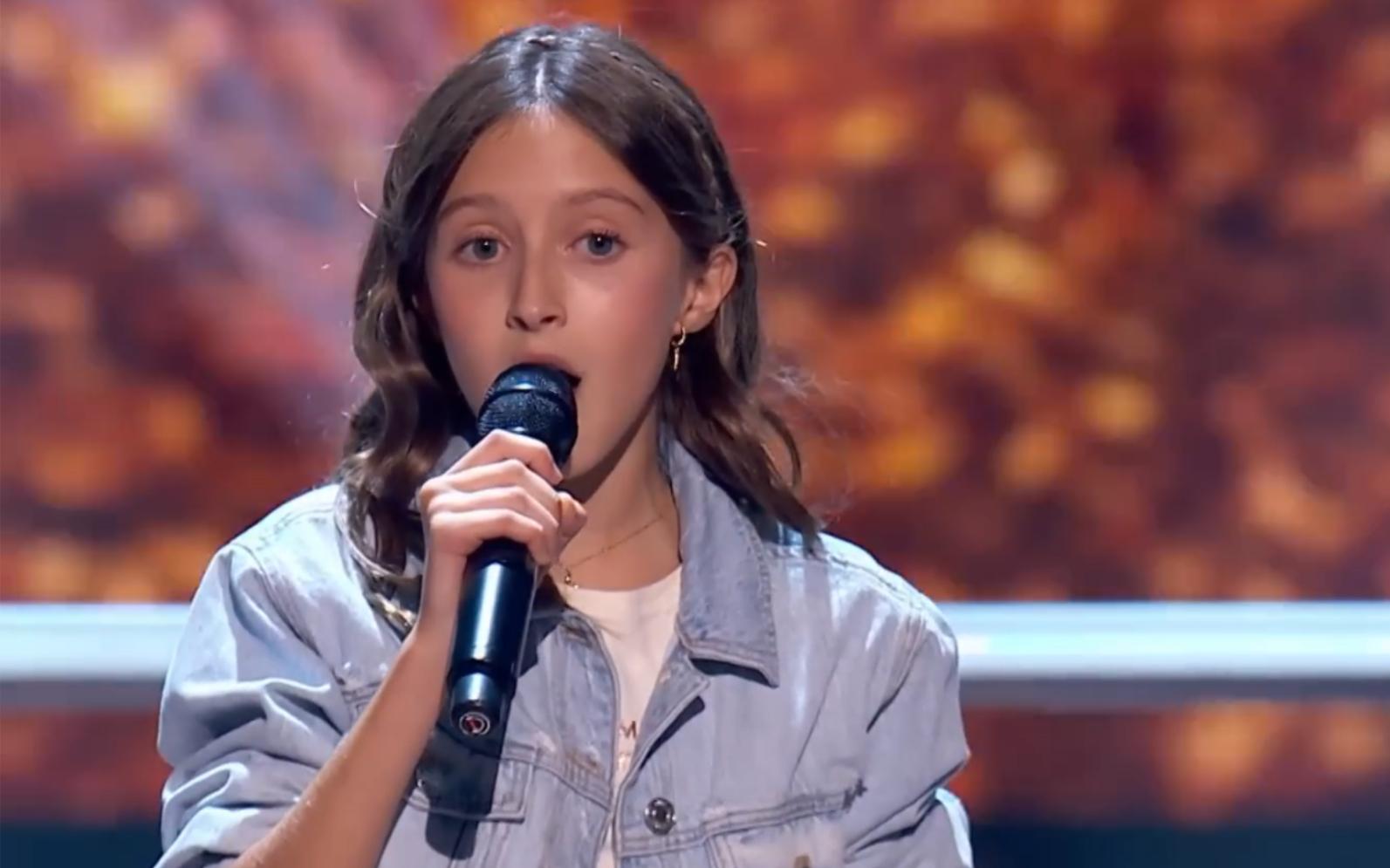 【西班牙儿童好声音2022】blanca miralles从盲选到半决赛全过程_哔哩