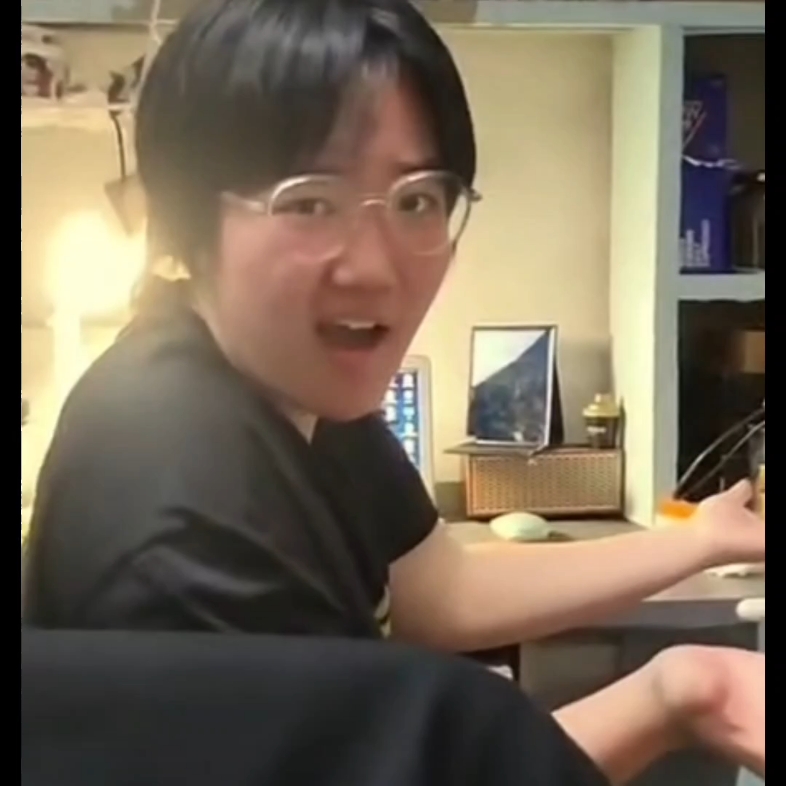 易如反掌啊 抖音新梗动图表情包已制作