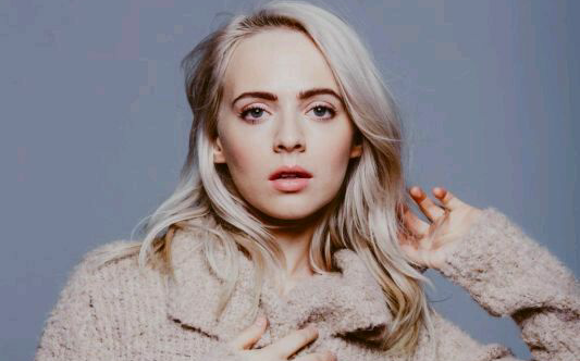 [图][Madilyn Bailey]开口跪的小姐姐翻唱烟鬼《Closer》