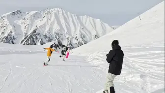 Tải video: 细致和你讲讲，去新疆滑雪实现大山自由需要花多少钱｜含表格