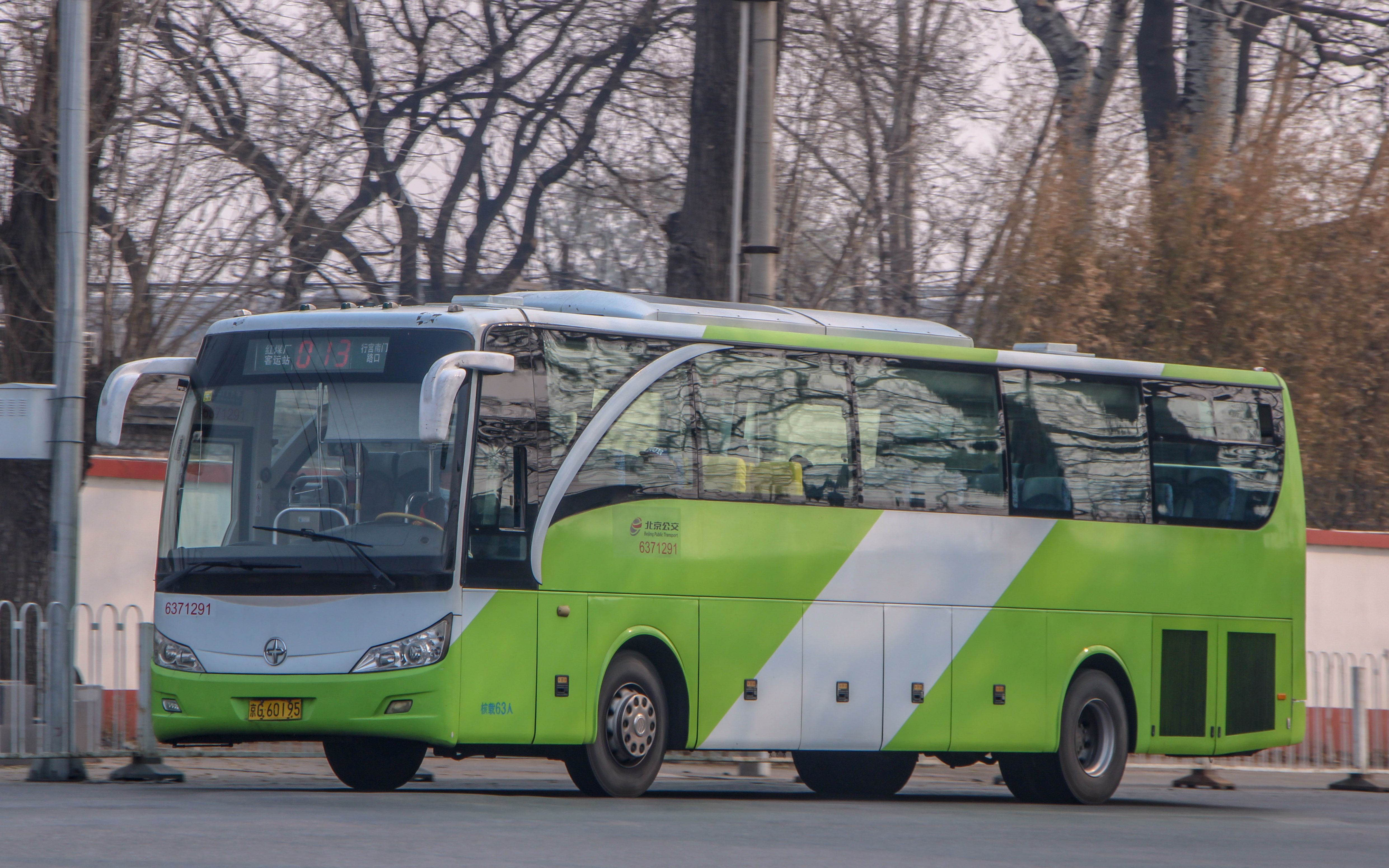 北京公交房13路ybl6123he4运行视频
