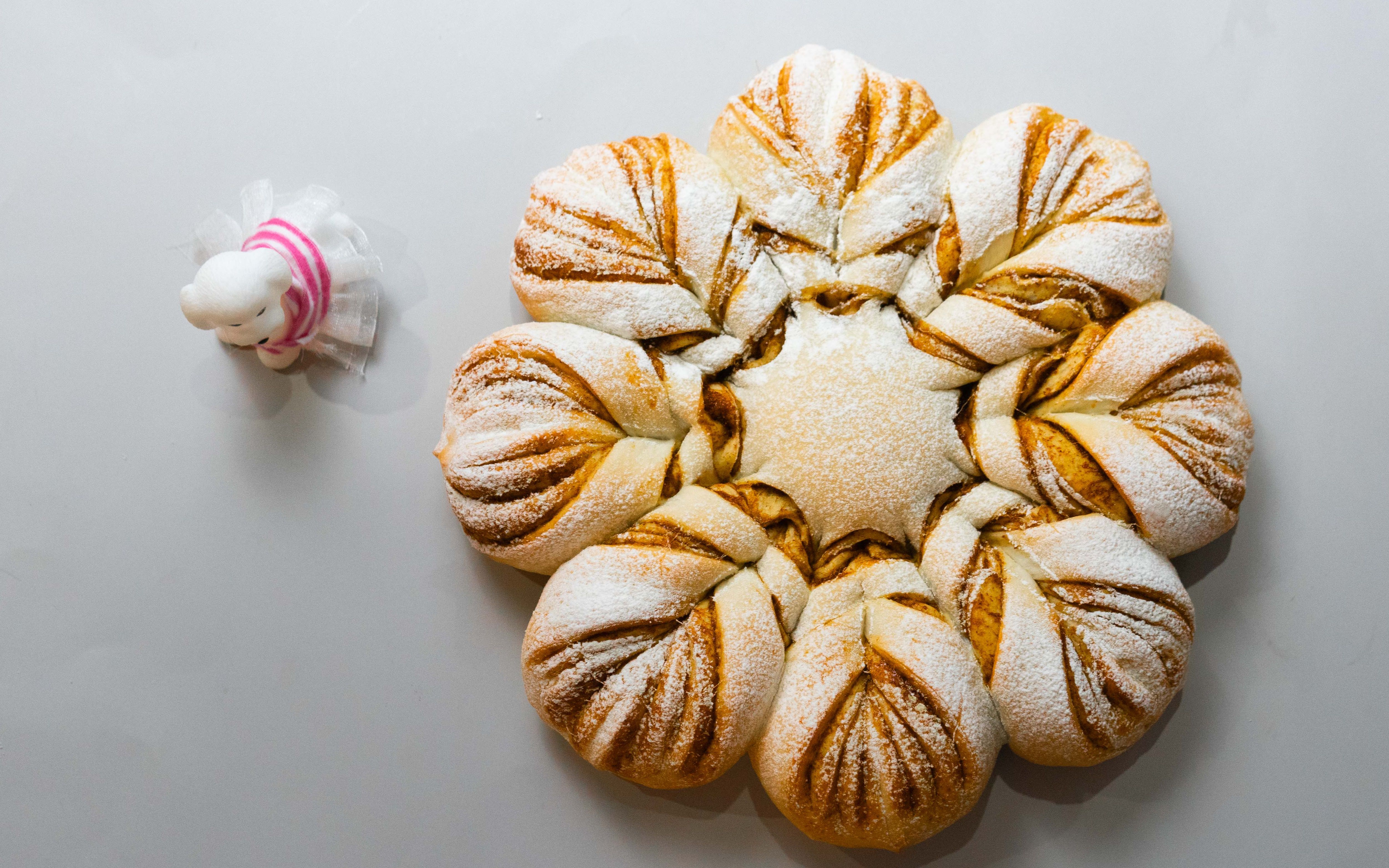 肉桂芒果雪花面包,雪花一片一片,片片为红颜