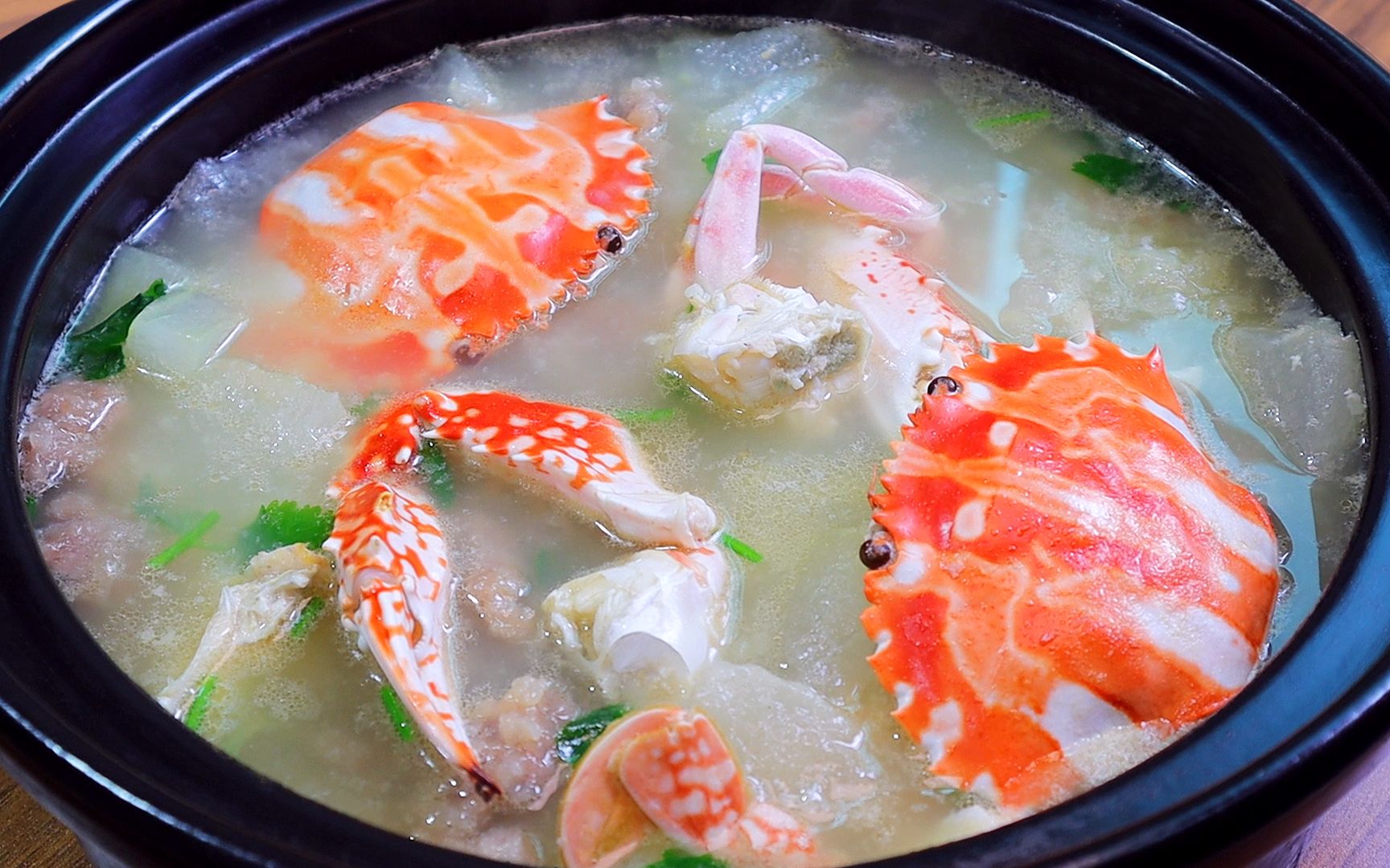 螃蟹冬瓜汤的功效(螃蟹冬瓜汤:清热解毒,滋阴润肺)