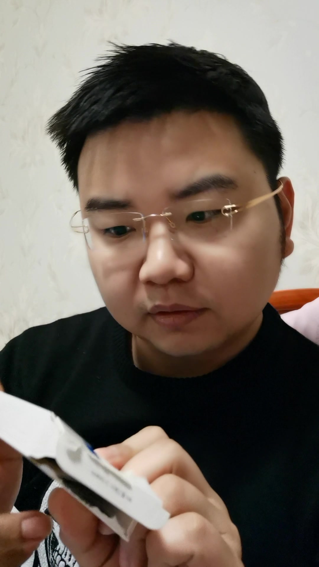 湿父自身感染新冠肺炎的治疗情况和病情介绍_哔哩哔哩 (゜-゜)つロ