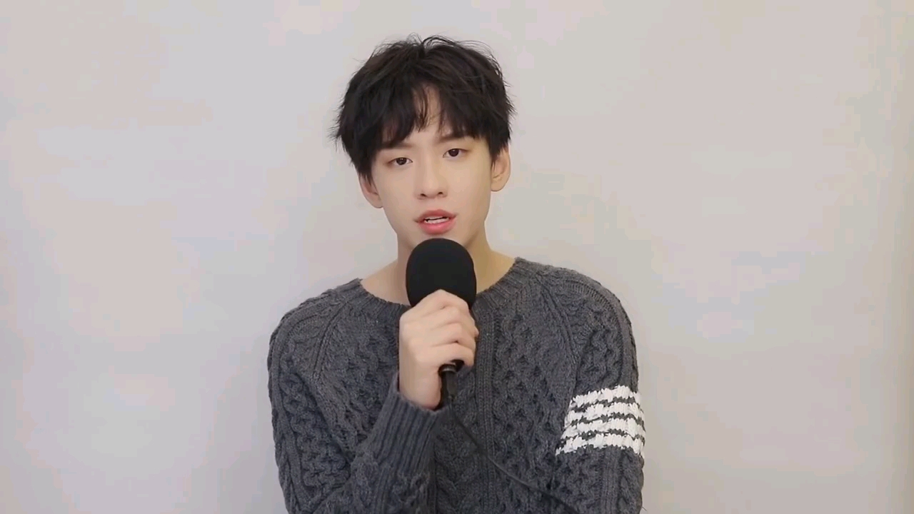 【余景天】vocal尼尼的《你就不要想起我》,好酥的嗓音_哔哩哔哩 (゜