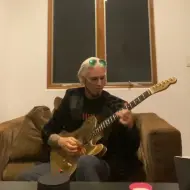 Descargar video: 【John 5】五爷把节拍器练冒烟的日常