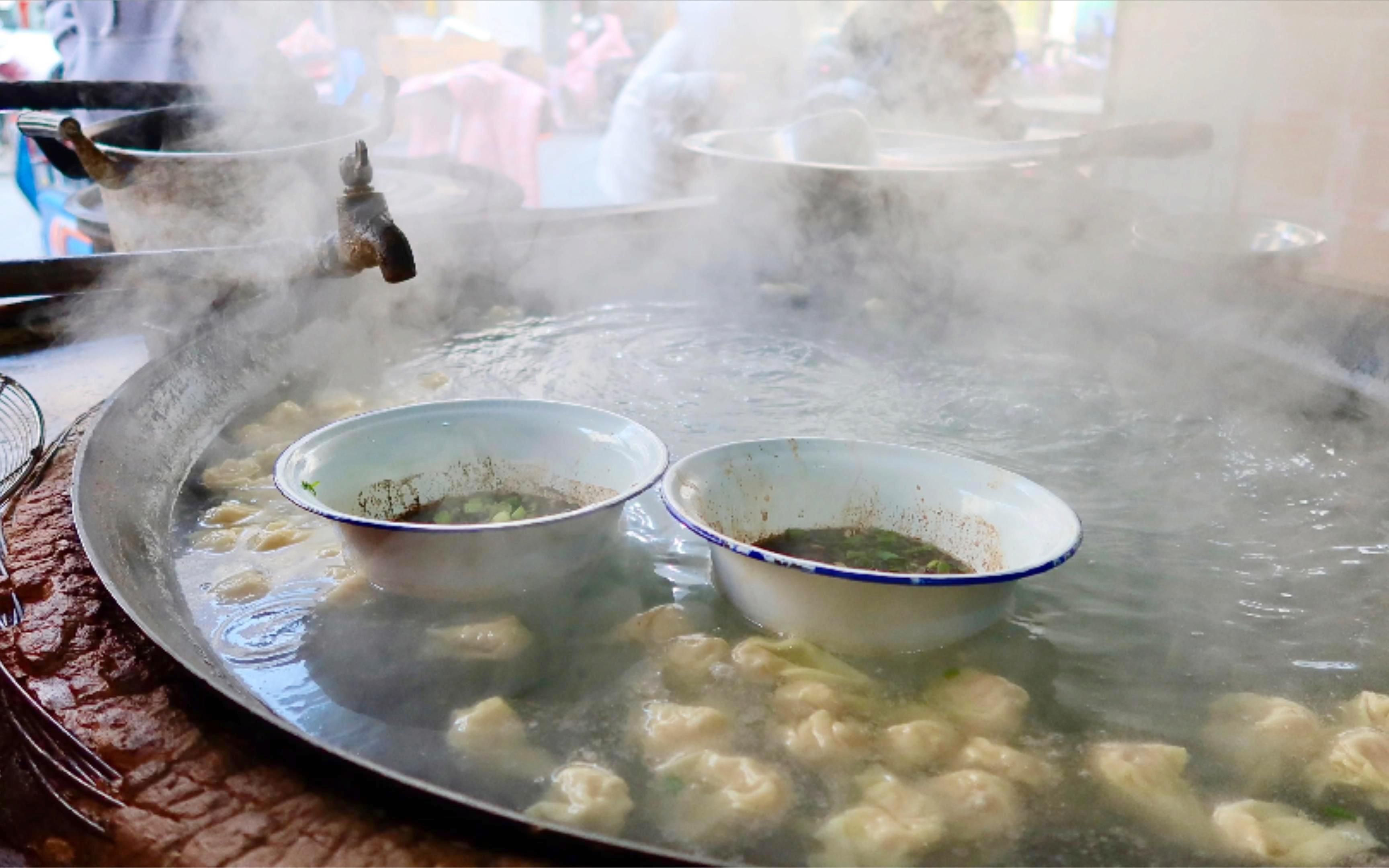 [图]江苏高邮馄饨真奇妙 下个馄饨玩起“水上漂”一起品尝高邮榜一