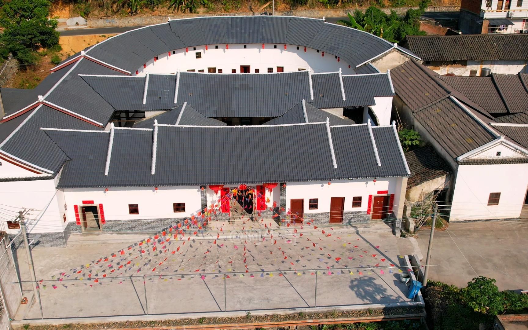 航拍广东兴宁曾氏祖屋-景渊围,一个人才辈出的老屋!