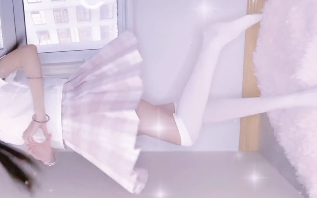 白色过膝袜脚底黄了(ㄒoㄒ#脚#雪糕#白丝_哔哩哔哩_bilibili