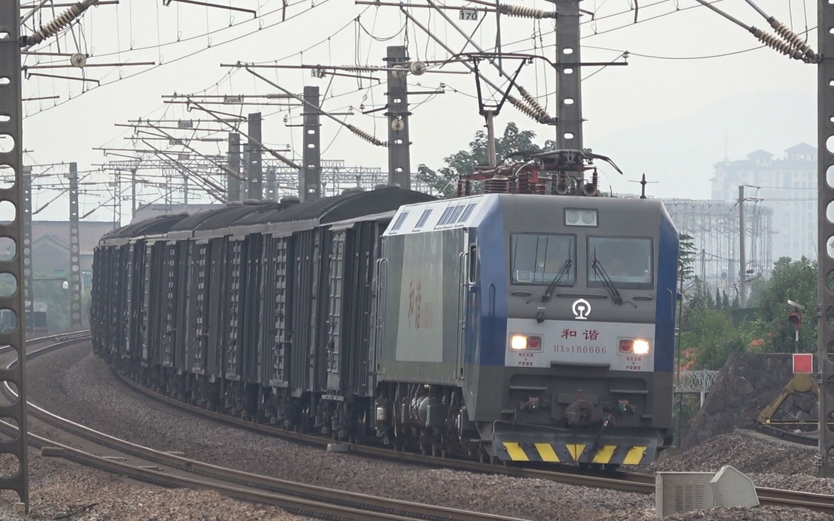【机车户口】[上局杭段] hxd1b0606 牵引 电力36440次 通过沪昆线k223