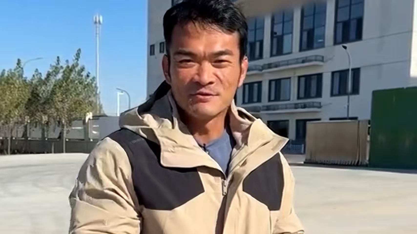 一块鸡排从进厂到出厂都经历了什么,这就带你们实地探查一下-李维刚的日常-李维刚的日常-哔哩哔哩视频