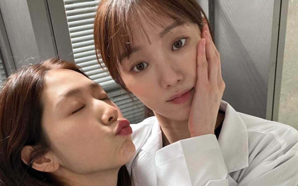 李圣经客串低谷医生cut,是曾暗恋男主的学霸美女喔,怎么连客串都这么