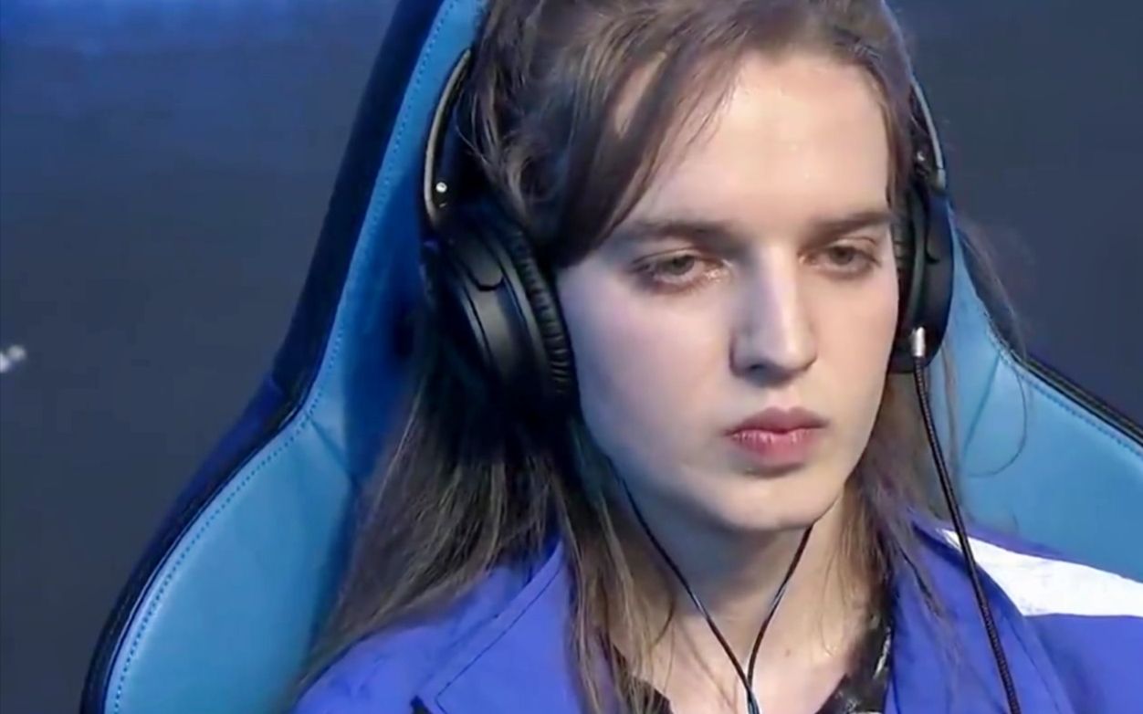 星际争霸2 gsl s1 16强 a组 dark vs scarlett 第一场_哔哩哔哩 (゜