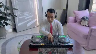 Descargar video: 金融从业者下海打碟的第365天 Freestle House Mix | 周年特辑