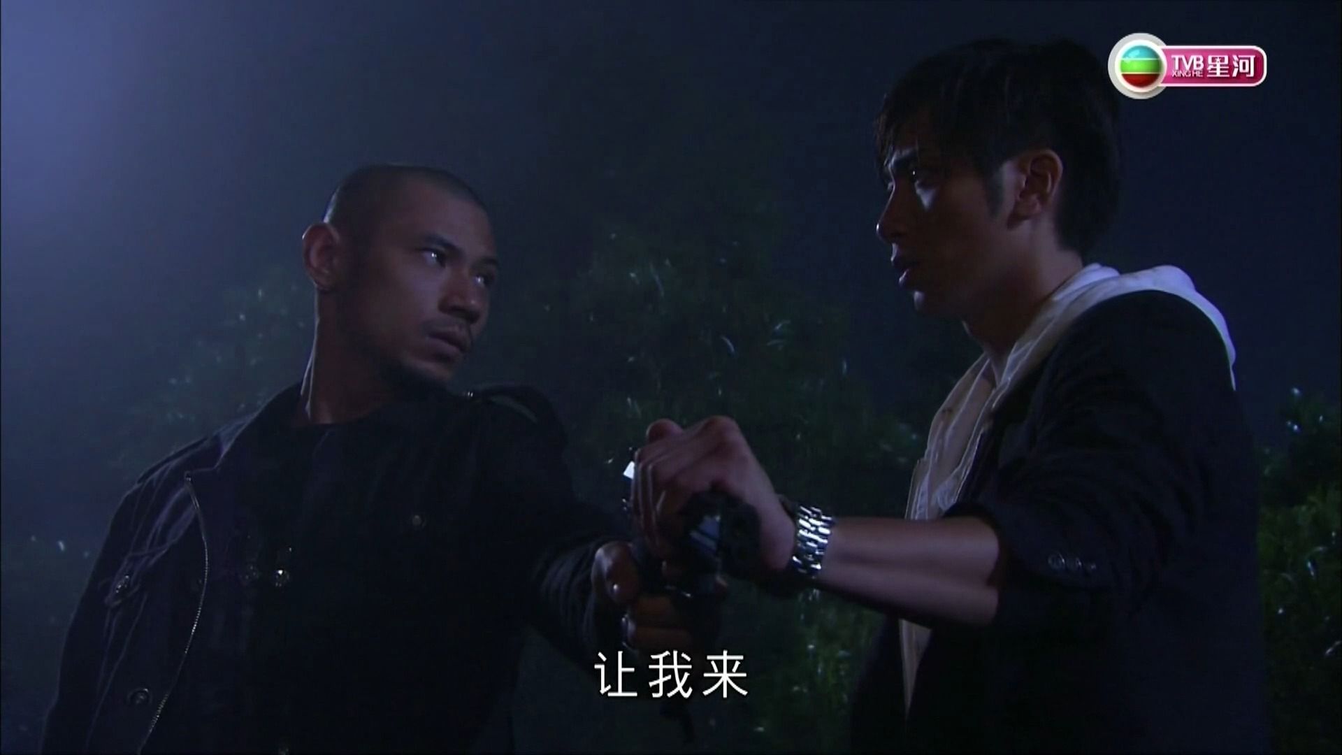 立文变节?司徒超偶然发现了工场的秘密,更因此被打晕