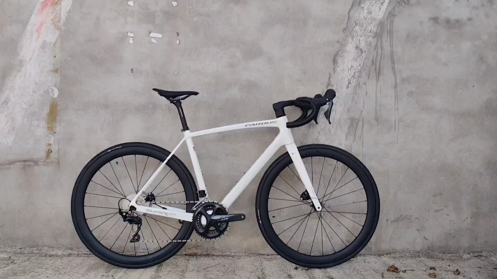 瑞豹 super sport舒适耐力公路车白色定制