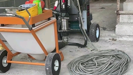 带料斗 汽油电启动#柱塞泵厚型防火涂料喷涂机