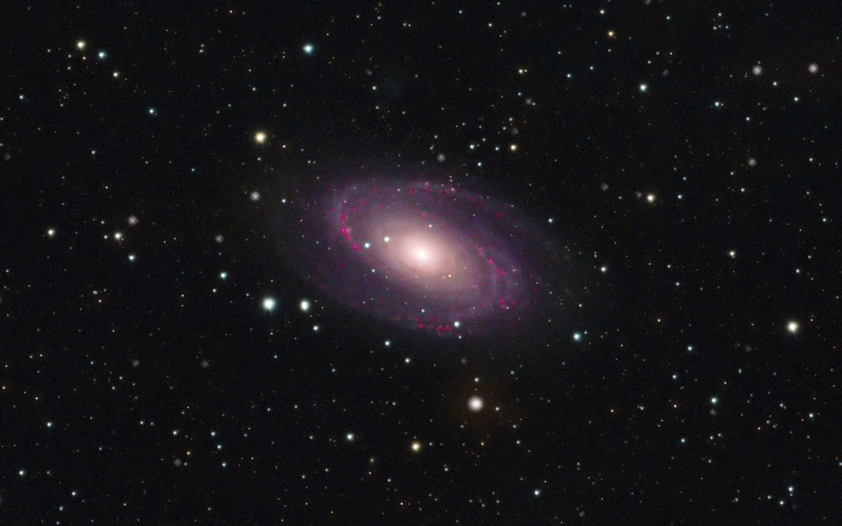 M81波德星系和M82雪茄星系,夜空中迷人的二重奏哔哩哔哩bilibili