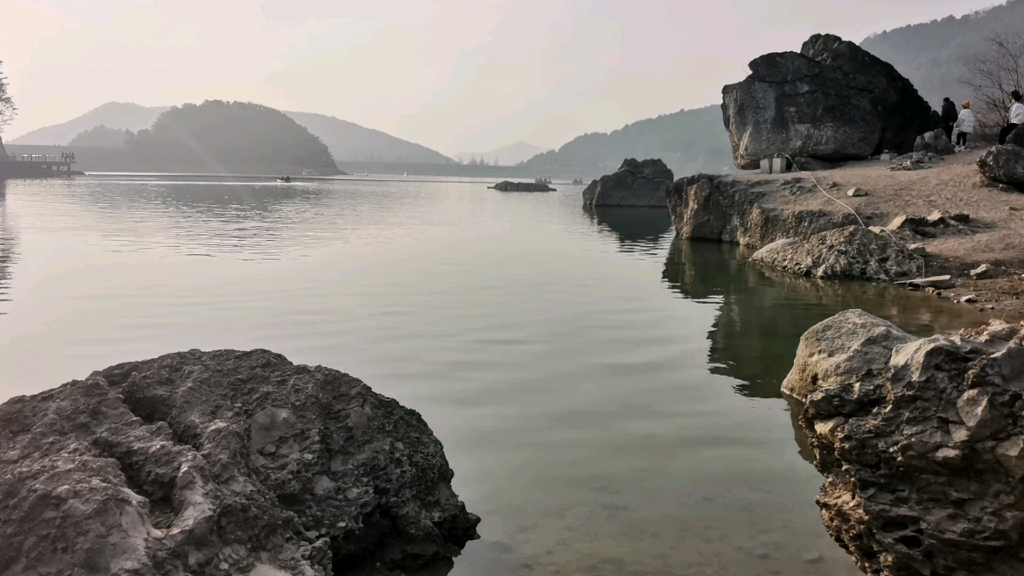 [图]金华“小洱海〞鹿女湖，仙山圣水沙滩，新晋网红景点，冬日也不乏人气