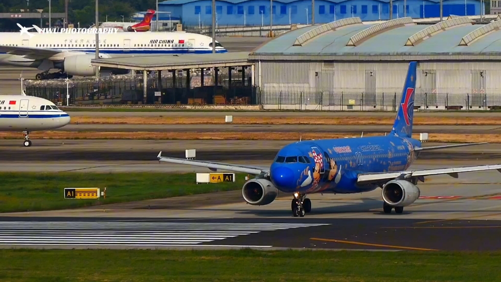 中国东方航空|迪士尼米老鼠彩绘,大家什么时候看的米老鼠呢?