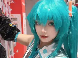 Tải video: 在万代拍初音