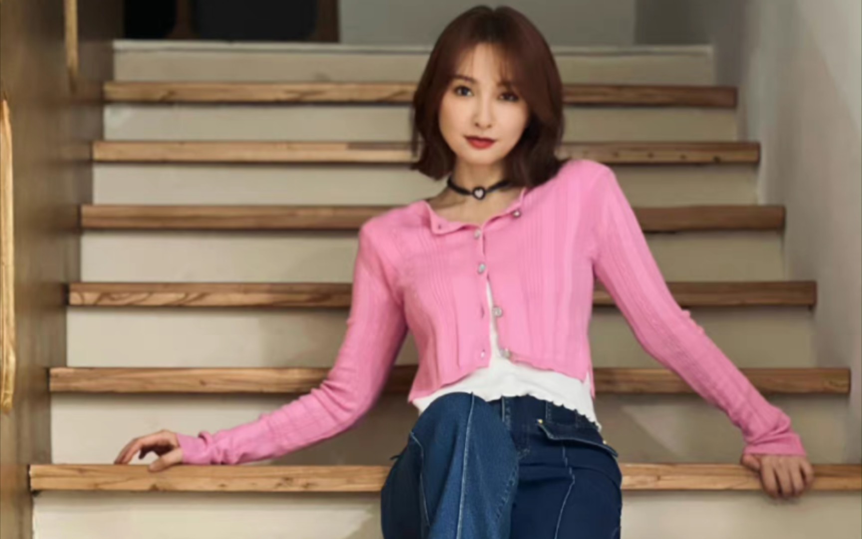 【吴昕】春天就要粉嫩嫩!姐姐的身材也太好了!