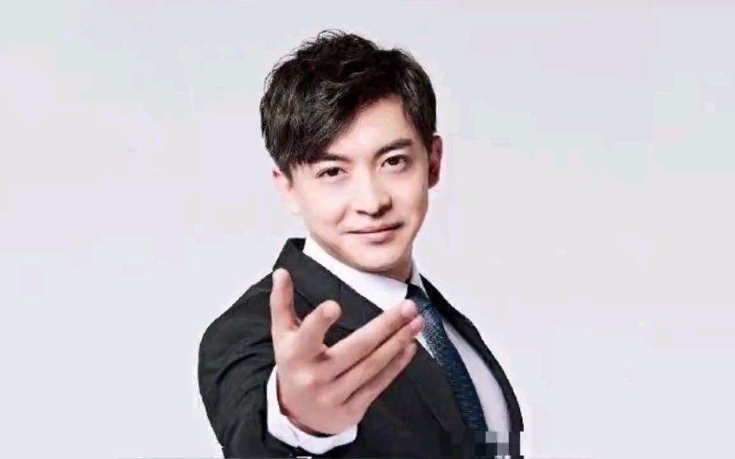 李佳航回怼网友:我是你爹