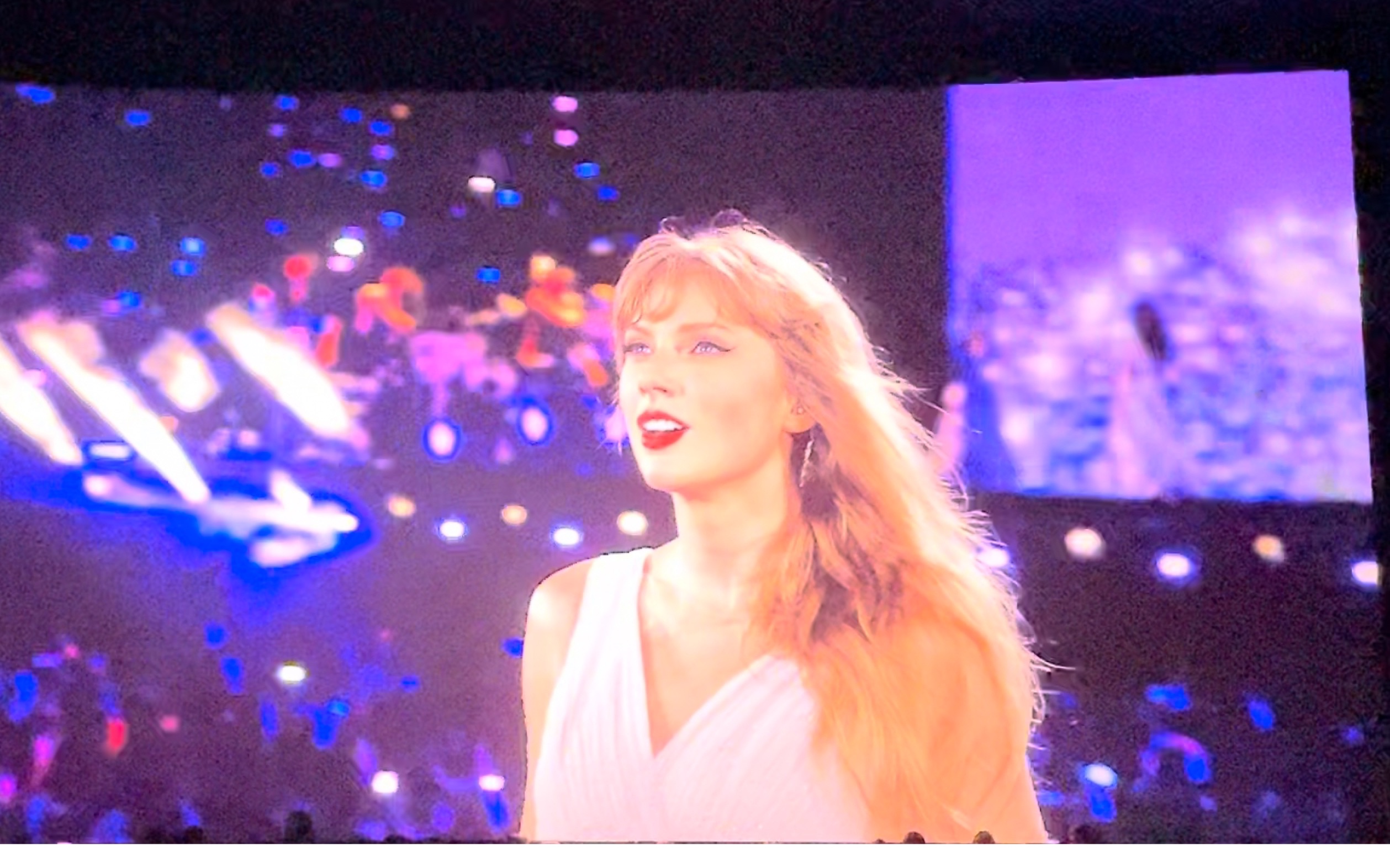 [图]Taylor Swift The Eras Tour 巡演大电影法国粉丝反应