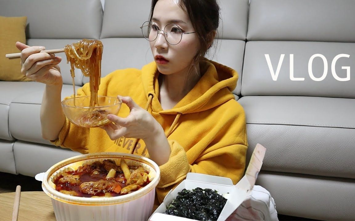 【韩国nana】吃播vlog 第一次在家吃辣炒鸡(吨炖泡菜,辣炒鸡,拳头饭