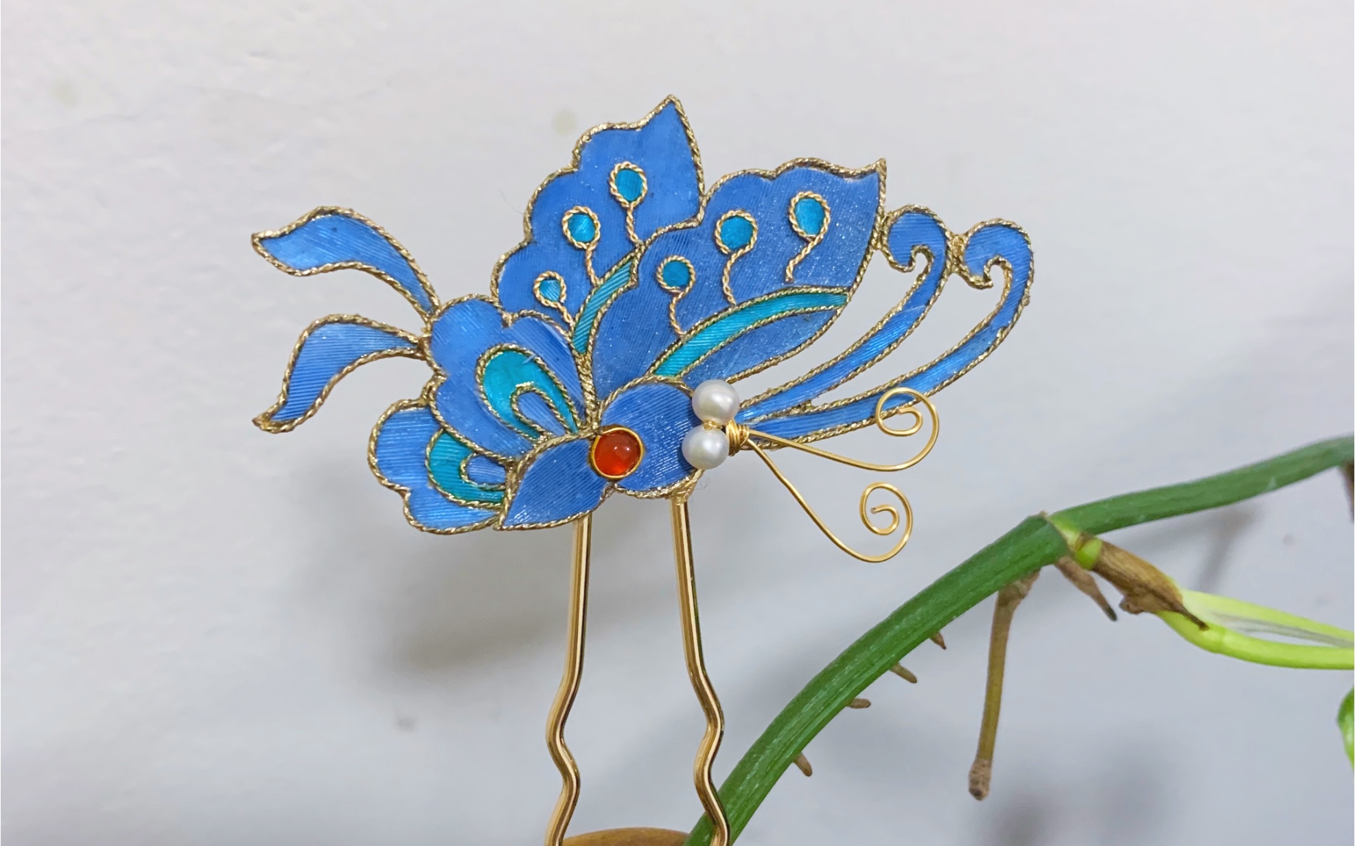 【鹅毛仿点翠】做了一个仿古的蝴蝶小钗_哔哩哔哩_bilibili