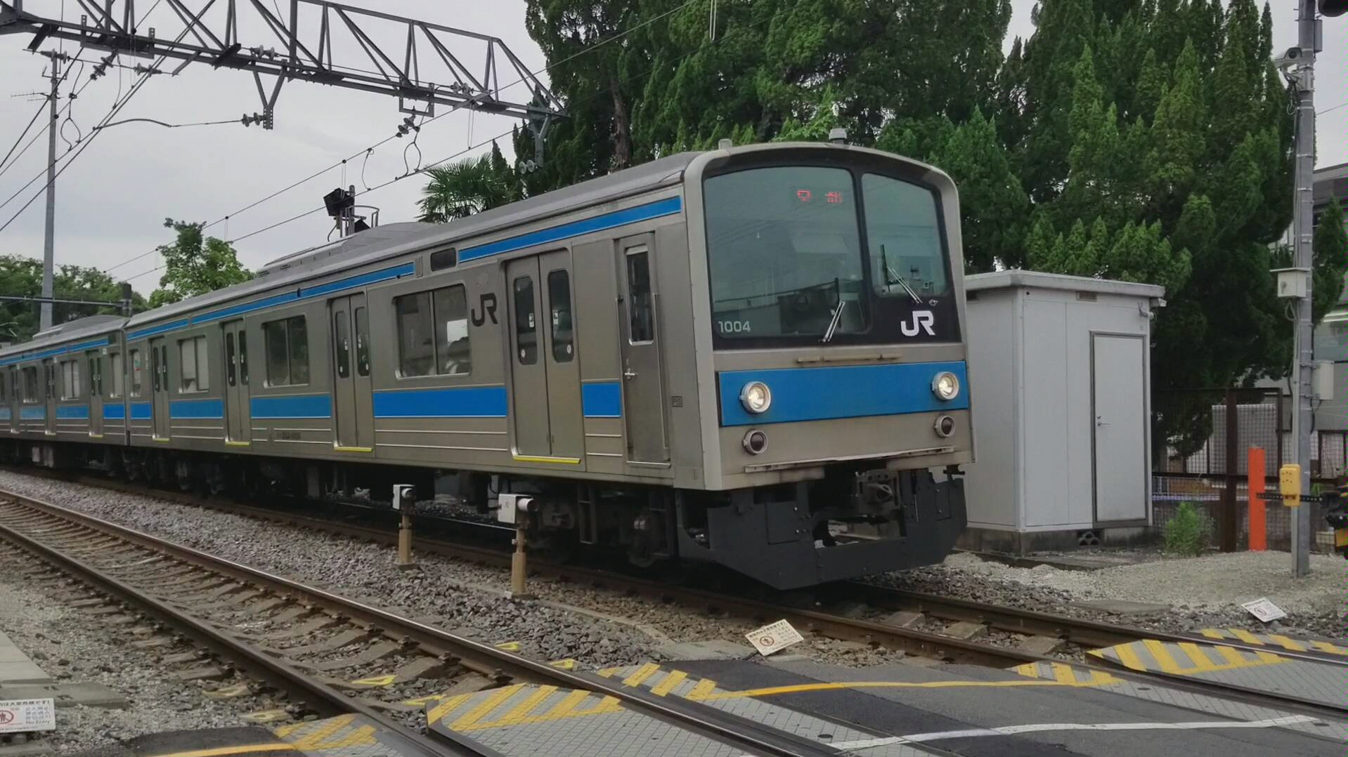 【日本铁道】jr西日本京都稲荷站-205系电车通过道口