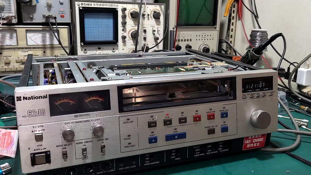 松下专业录像机型号ag-6200,修复机芯错位故障和屏幕板子断裂测试播放