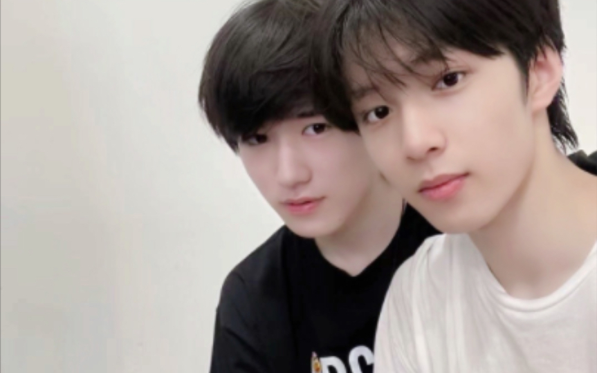 【文轩】情侣间的小动作,这正常吗?