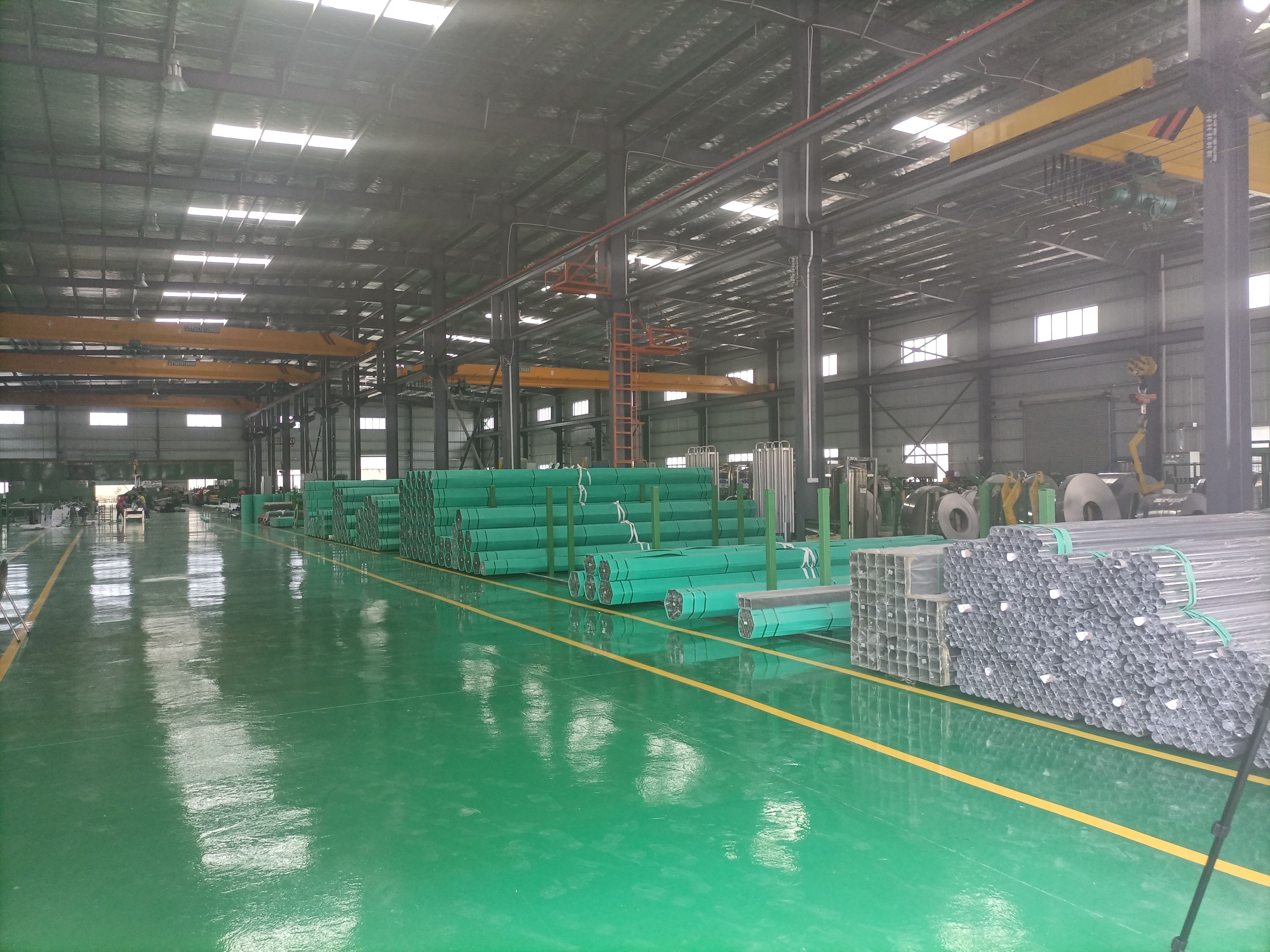 不锈钢管厂家喜有沃仓库升级改造中
