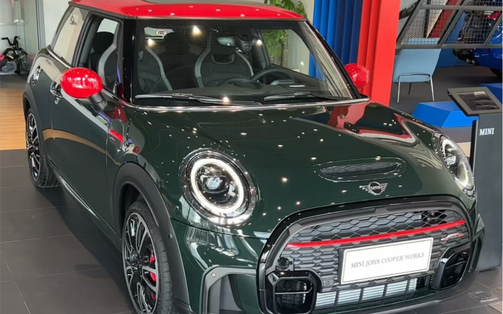 mini jcw三门版复古绿!配上红顶猴猴看呐!_哔哩哔哩_bilibili