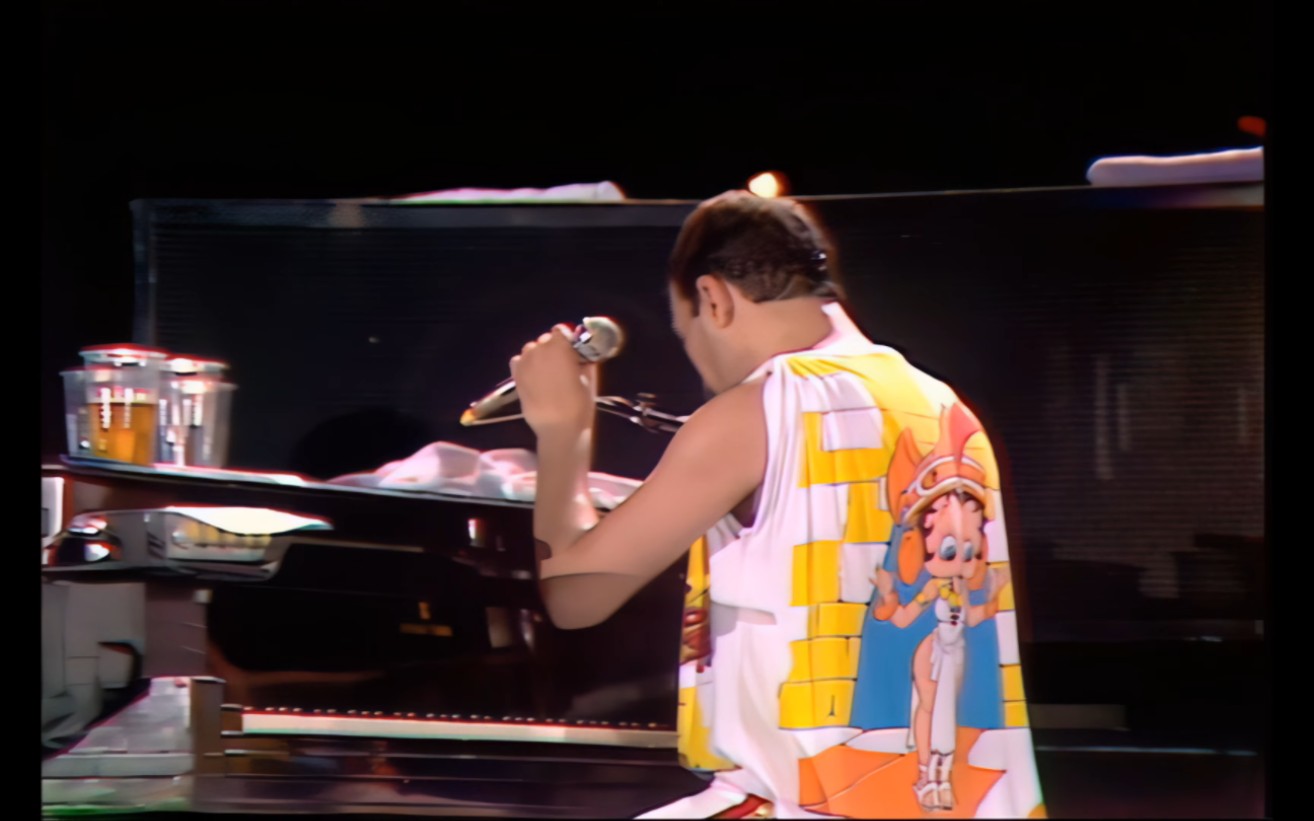 Queen Bohemian Rhapsody  Live Wembley 1986 4K哔哩哔哩bilibili