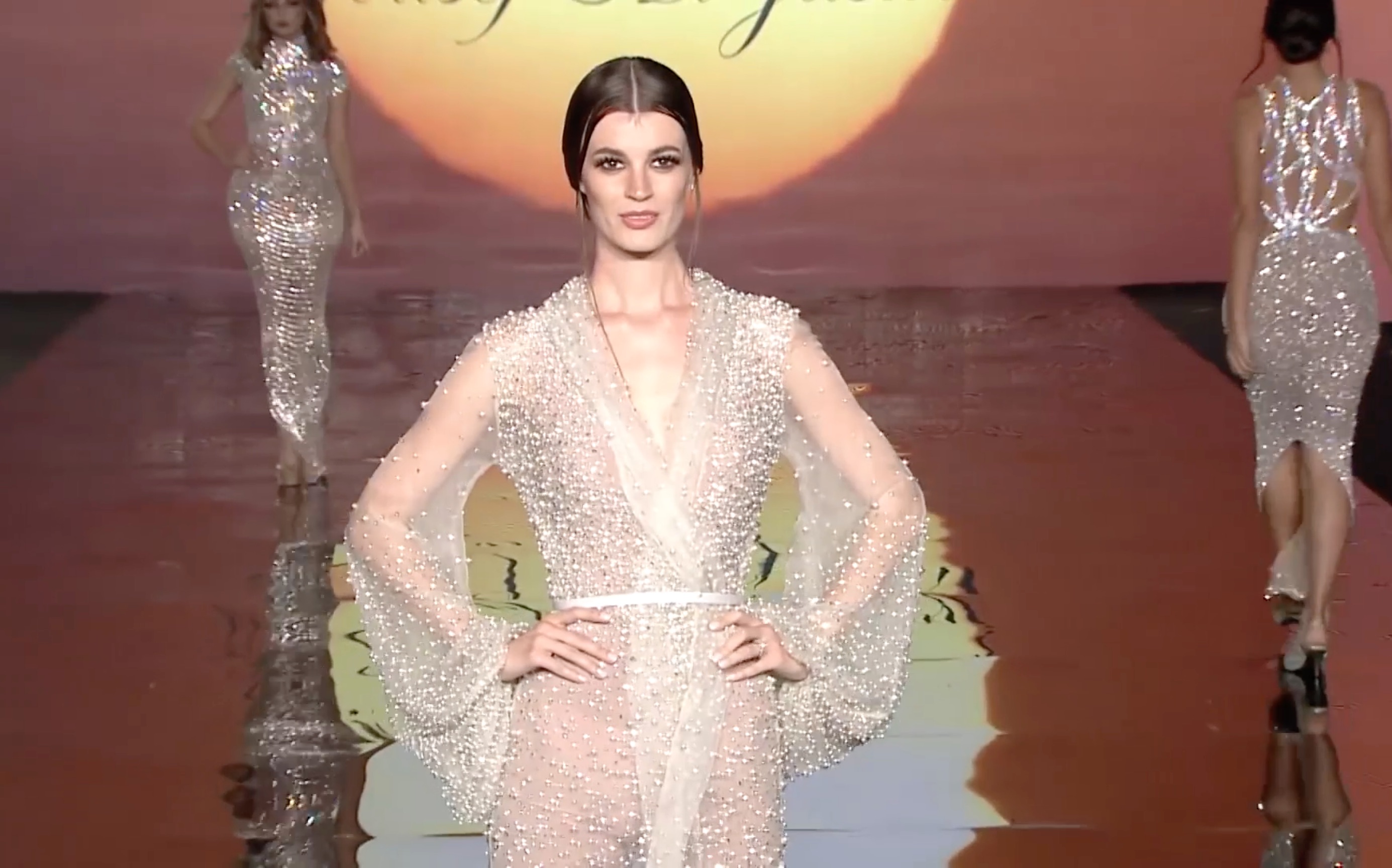 【时尚走秀】亮闪闪的礼服,穿着很显身材名模t台走秀泳装系列5