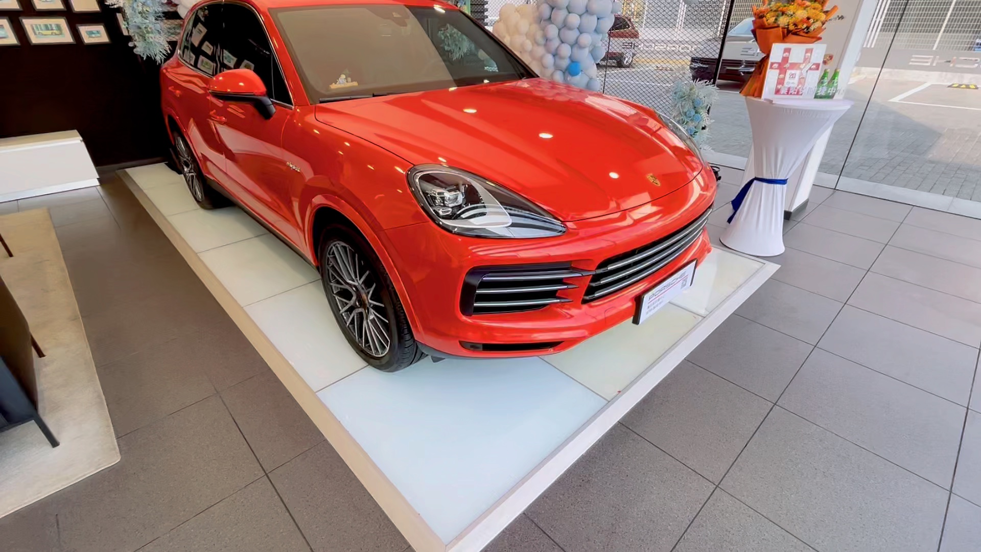 porsche 混动卡宴 熔岩橙 化不开的热爱