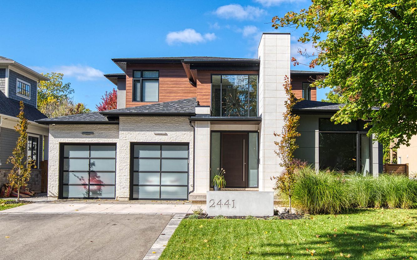 位于加拿大奥克维尔的一座精致现代别墅|2441 belyea street