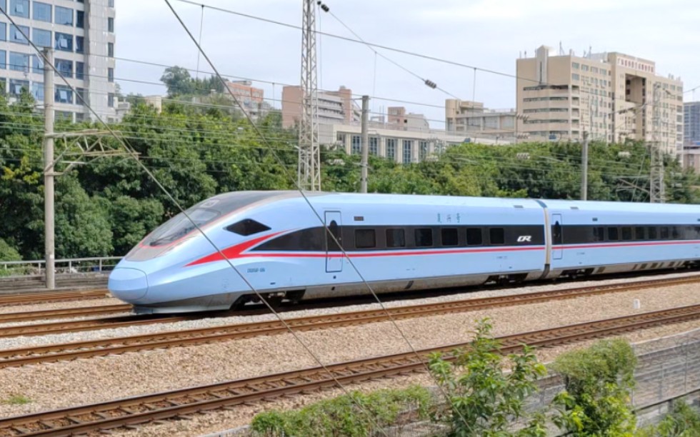 局集团有限公司广州动车段深圳动车运用所cr300af-1004广州东站出站