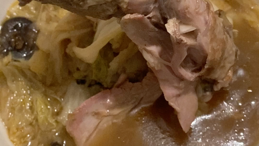 冬天来了,大山东的蒸鸡白菜又吃上了,好吃好吃