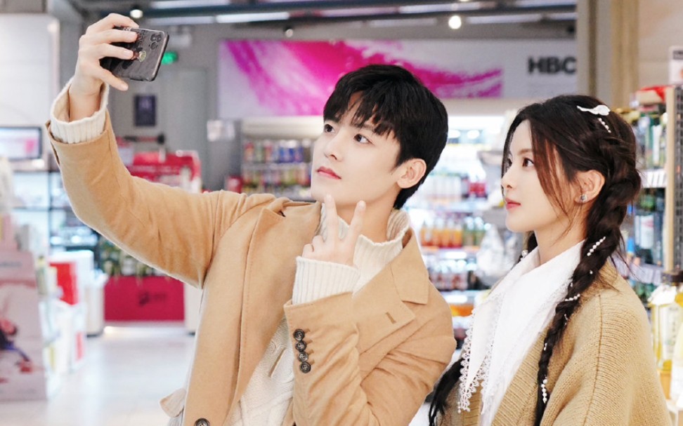 【(明越夜)侯明昊&杨超越】只要同框就很甜很美好的两个小朋友,不知道