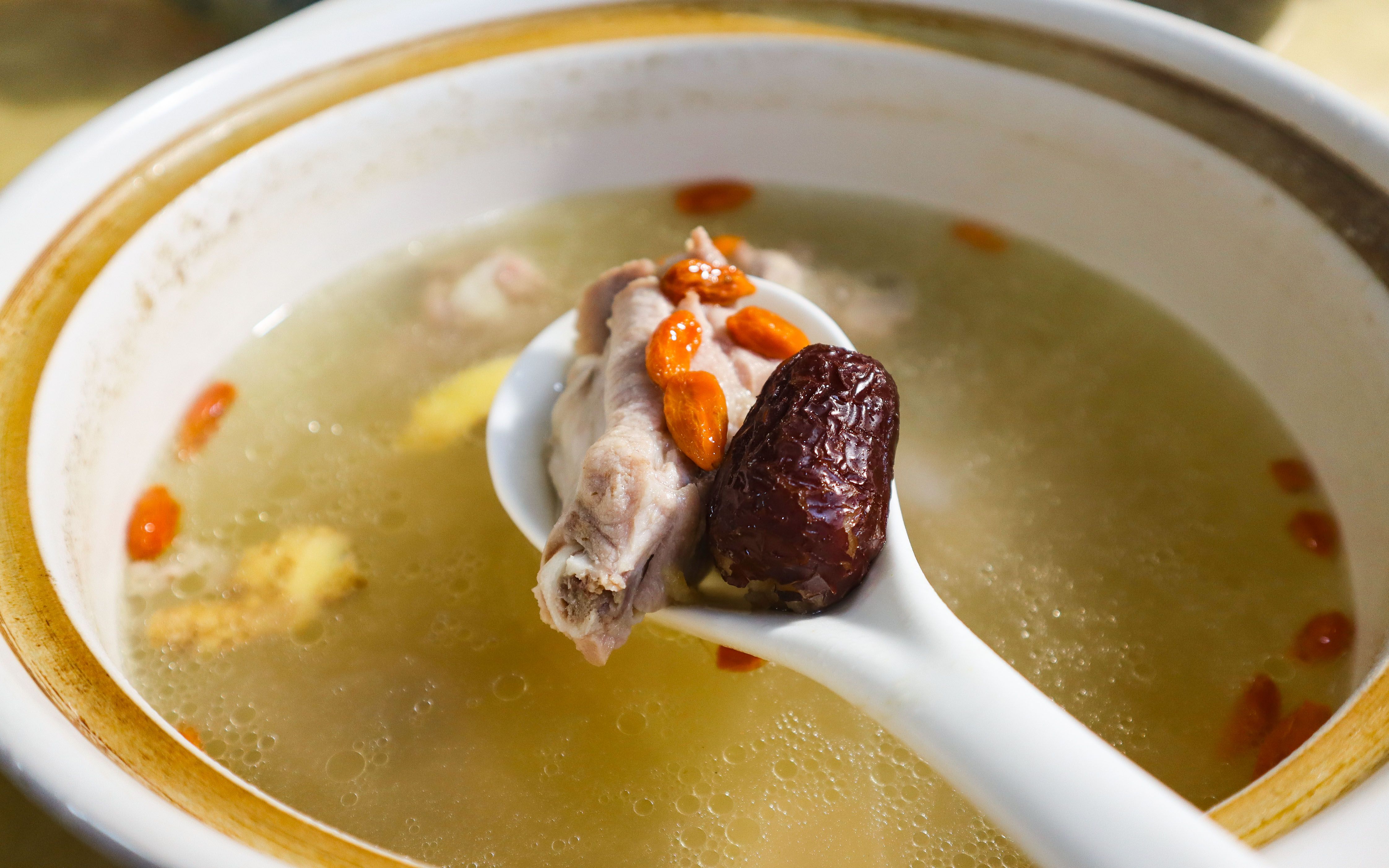 在家也能做出营养美味的药膳排骨汤两个关键点一定要牢记